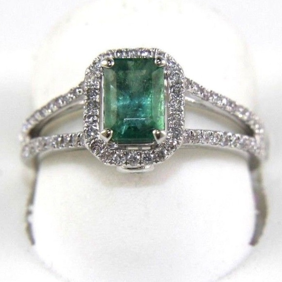 Emerald & Diamond Solitaire Bridge Ring WG 1.25Ct